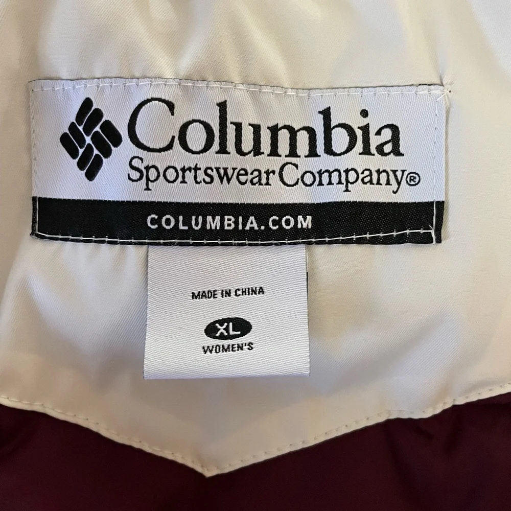 Columbia Sportwear Women's White Puffer Vest Women's XL - Picture 12 of 15